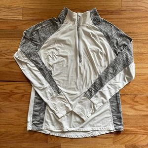 White along sleeve athletic quarter